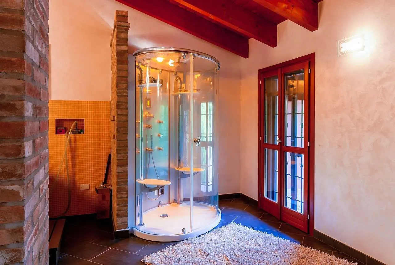 10 Innovative Small Bathroom Ideas to Maximize Space